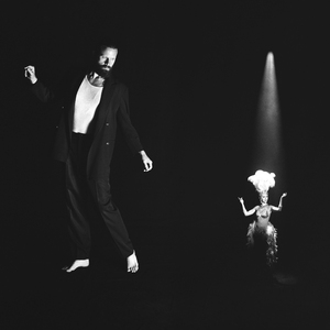 阿姨用脚帮你设
